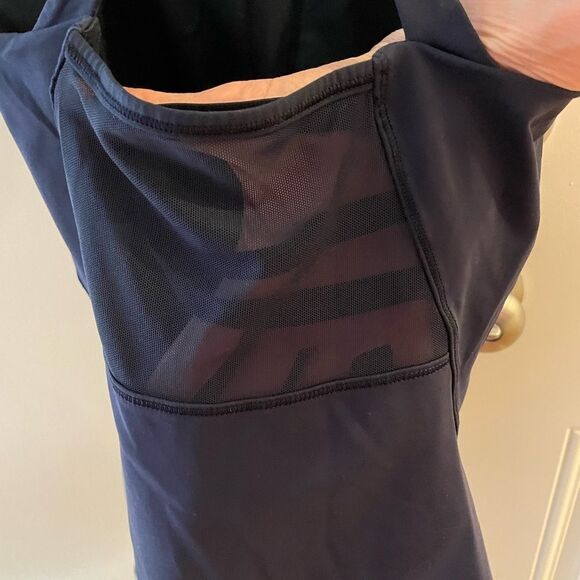 Lululemon Run Stuff Your Bra Tank Navy size 6 - Picture 7 of 12